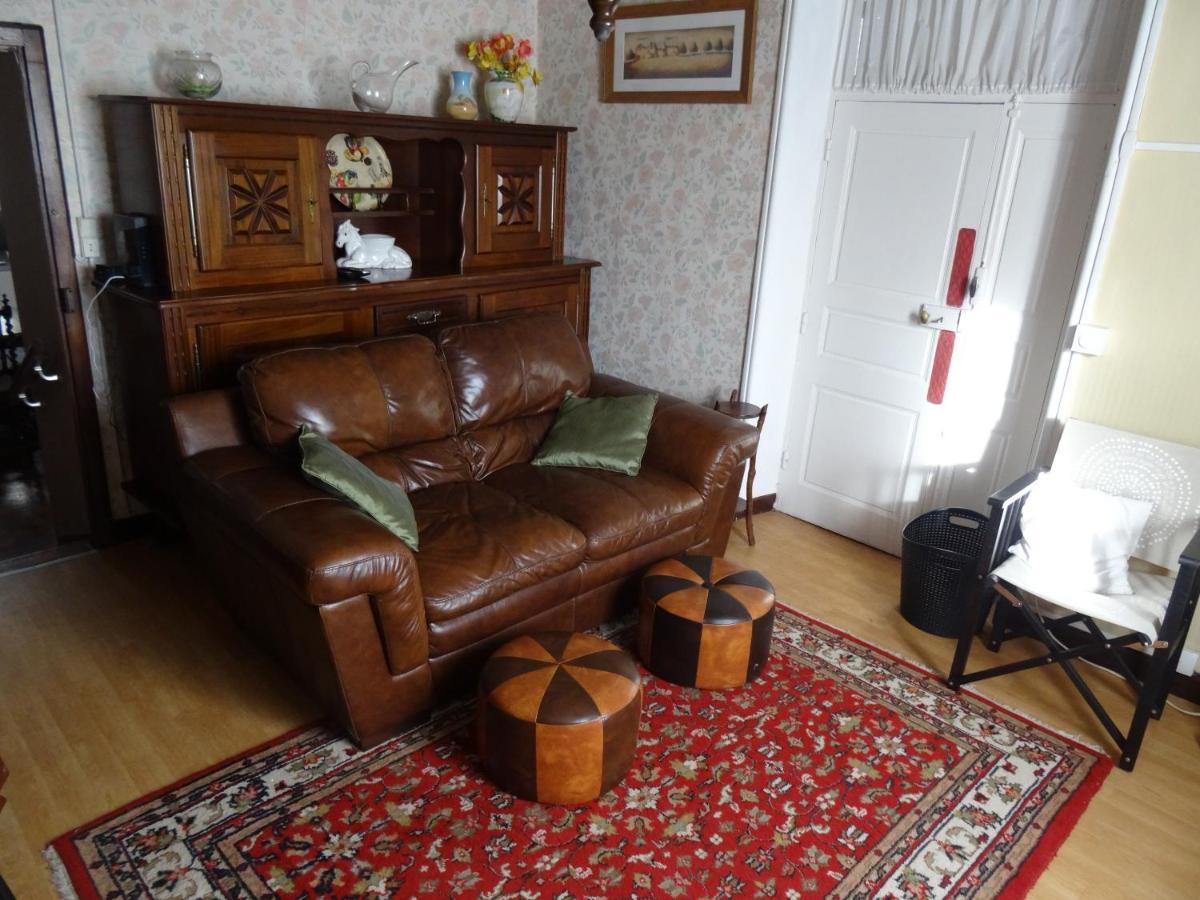 Charming French Cottage-Gite In The Heart Of Quiet Gorron Zewnętrze zdjęcie